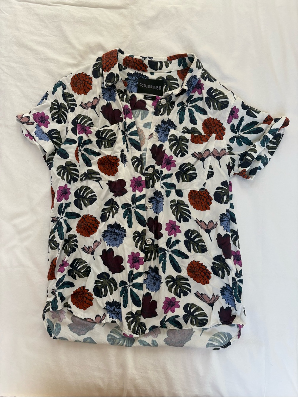 Wildfang White Floral Short-Sleeve Button-Up